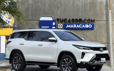 TOYOTA FORTUNER V6 2024