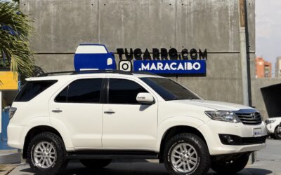 TOYOTA FORTUNER 2017