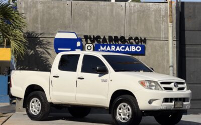 TOYOTA HILUX 2.7 2007