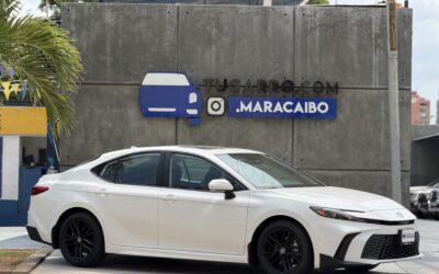 TOYOTA CAMRY SE