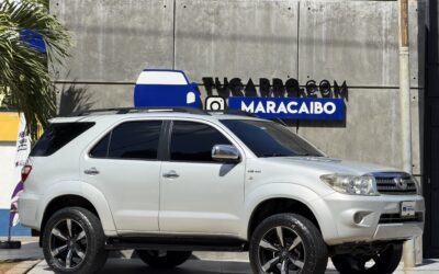 TOYOTA FORTUNER 2011